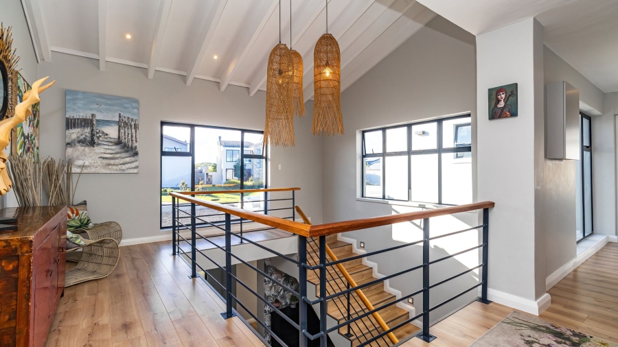4 Bedroom Property for Sale in Oubaai Western Cape